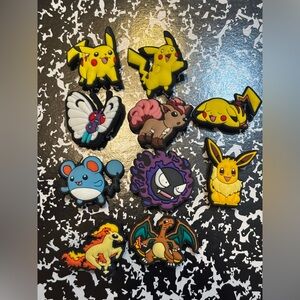 💛💛Crocs pikachu Colorful Cartoon Character Shoe Charms.